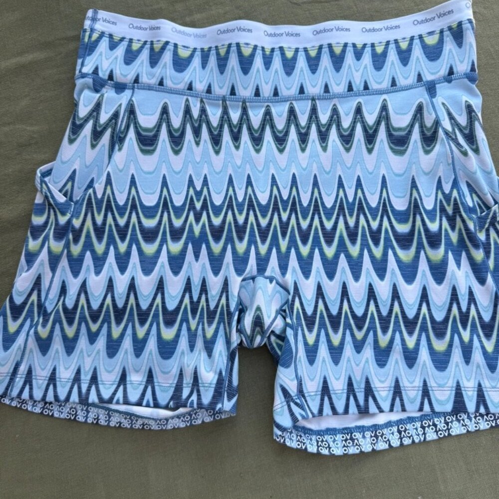 Outdoor Voices TechSweat 5" Thrive Shorts in Polar Helios